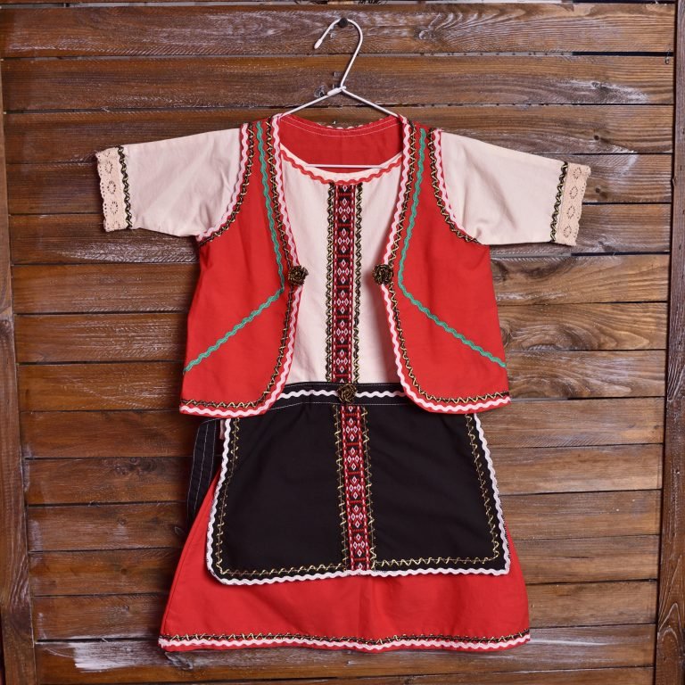 nosiya pola eleche scaled e1656488936460
