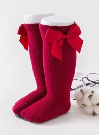 cherveni chorapi s pandelka e1669761818571