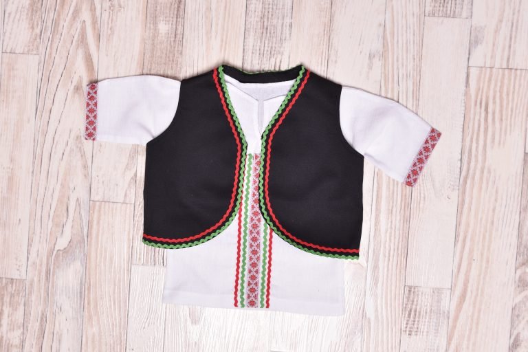 elek nosiya scaled e1674164946909